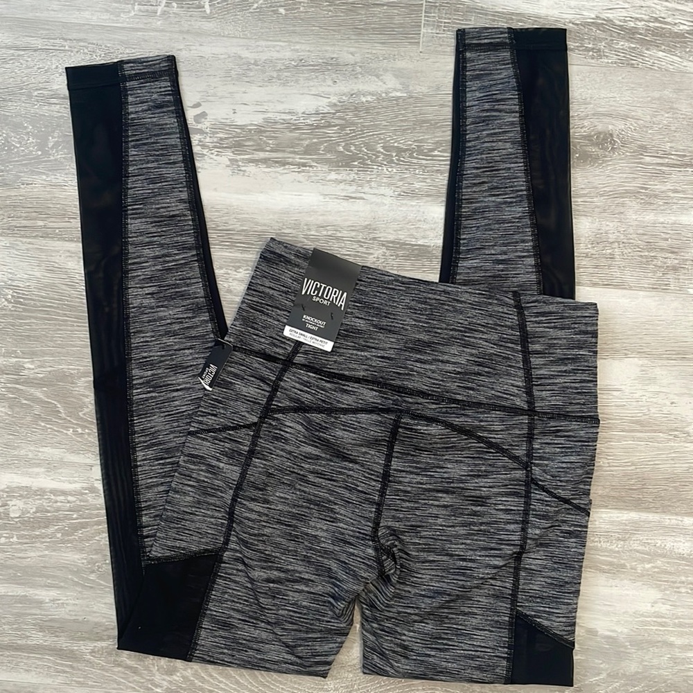 NWT Victoria’s Secret Sport Knockout Mid Rise Tight Pants XS
